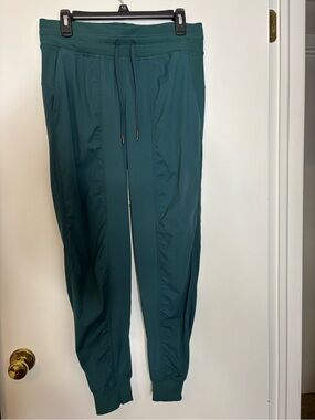 Lululemon Women’s Dance Studio Jogger Pants in Teal
